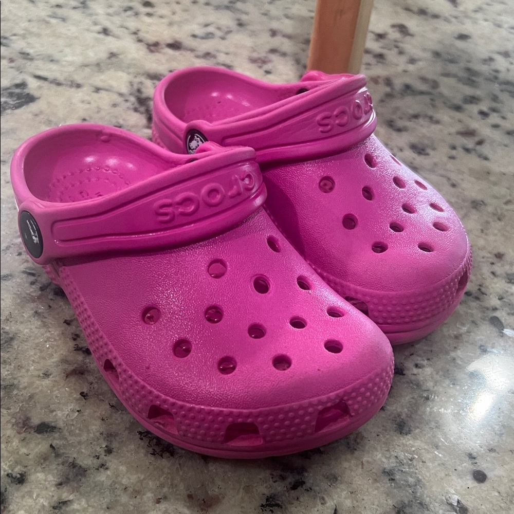 CROCS Kids Bright Pink Clogs